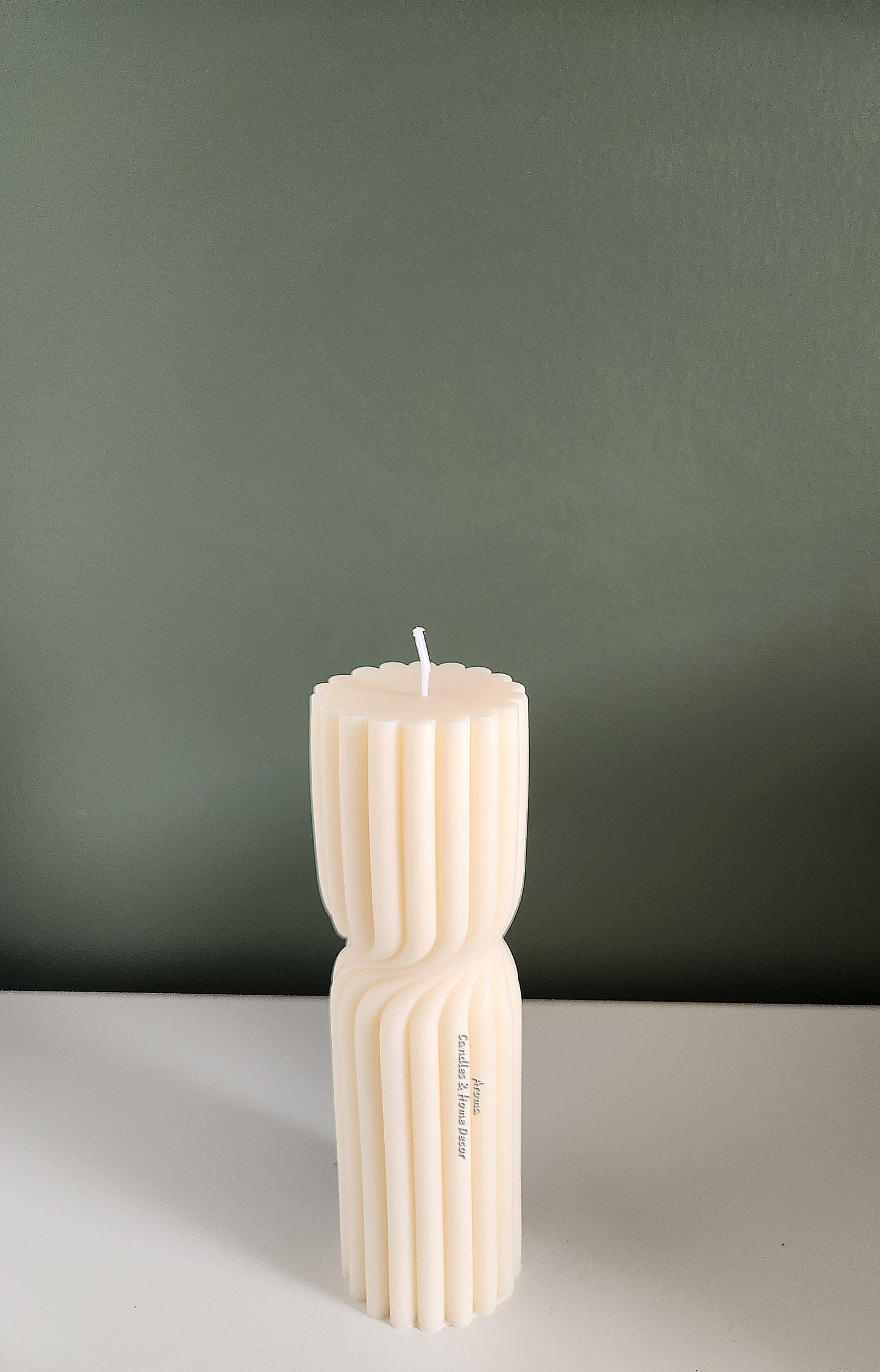 Pilier à rayures torsadé