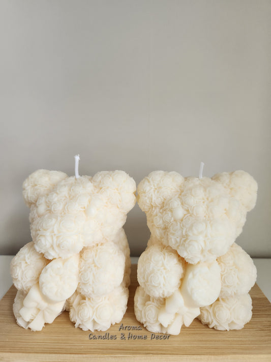 Ourson avec bouquet de fleur